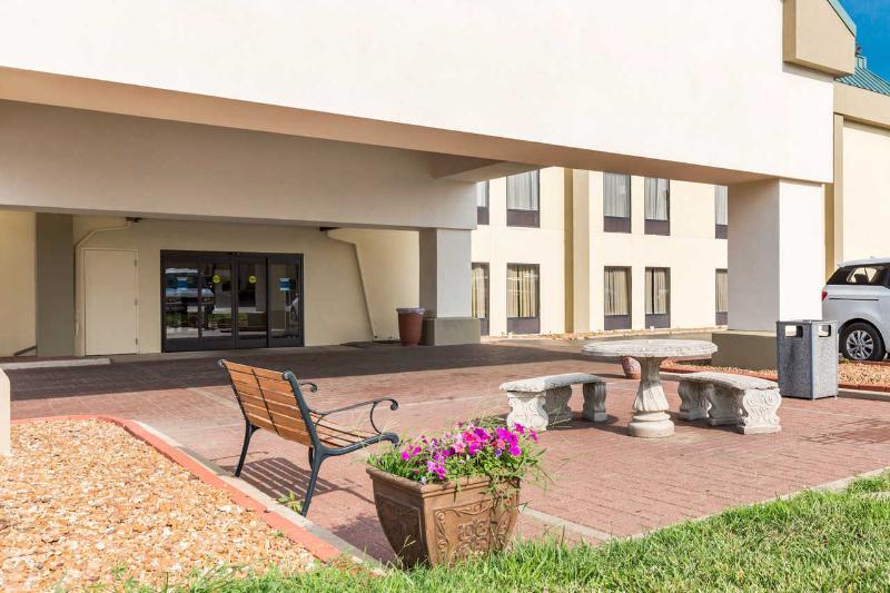 Quality Inn O'Fallon Il - St Louis Esterno foto